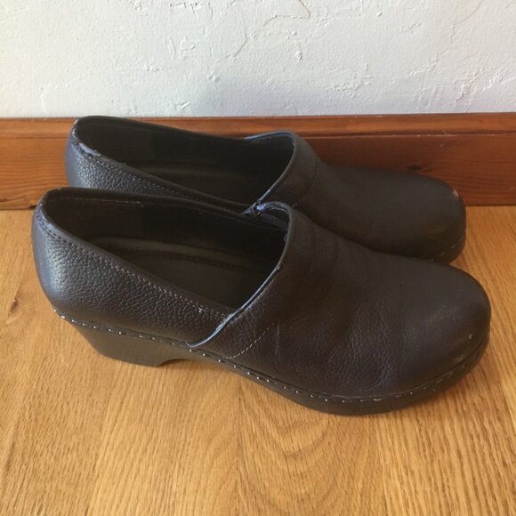 Dockers Dark Brown Leather Clogs Mules Slip On All Day Comfort Size 10 M - Picture 4 of 8